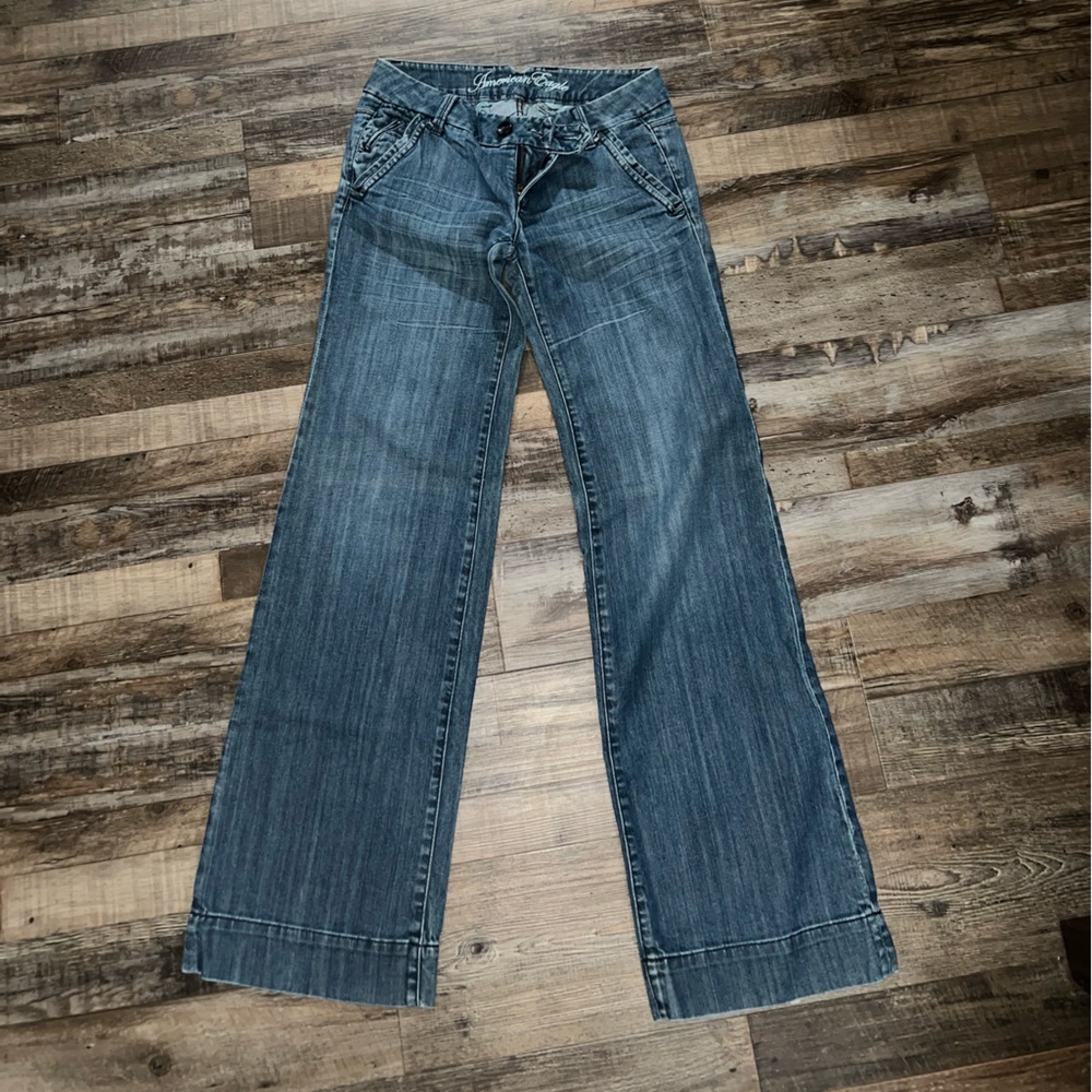 Women’s Y2K vintage (from early 2000’s) American Eagle jeans.